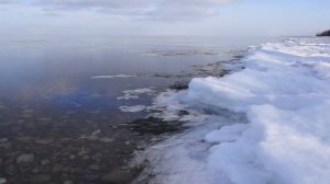 Так замерзает озеро Байкал