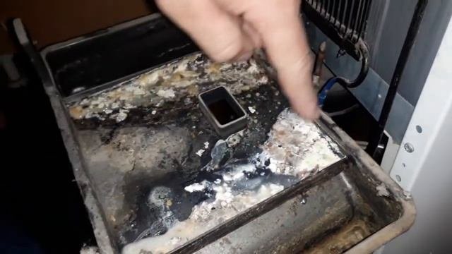 КАК УСТРАНИТЬ ЗАПАХ ЗАДНЕЙ СТЕНКИ ХОЛОДИЛЬНИКА