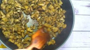 САМЫЙ ЛЮБИМЫЙ Соус из Шампиньонов со Сметаной / К любому гарниру и мясу!