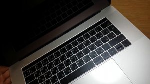 How to perfectly clean Apple MacBook Pro A1707 keyboard and body Watch