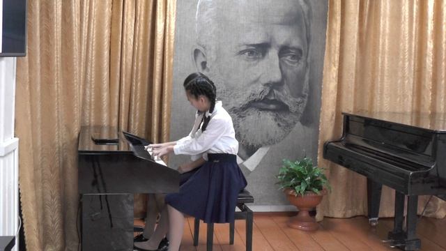 Ю. Весняк "Испанское интермеццо" смотреть онлайн