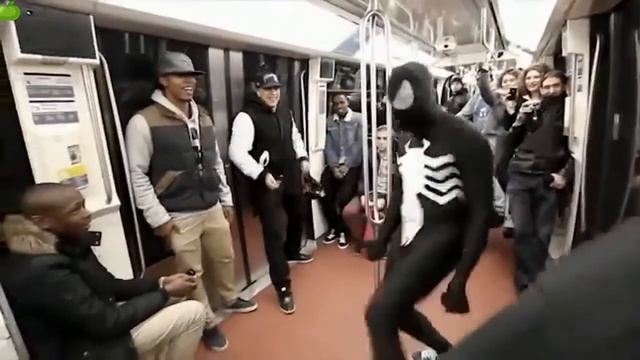 БУМ- 2018 Танцы в вагонах метро смотреть онлайн