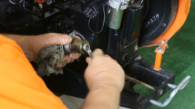 Замена масла в двигателе дизельного мотоблока (kronos5.by/kronos5.ru) смотреть онлайн