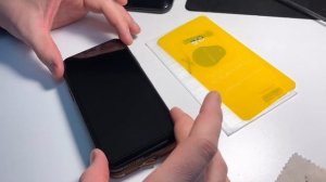 Обучение по проклейки защитного стекла на телефон.