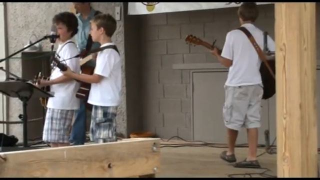 The Gardner Boys, "Mrs Robinson" cover смотреть онлайн