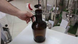 Бутыль с бугельной крышкой