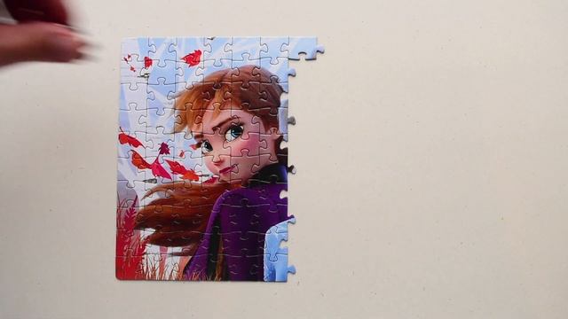 Принцессы Эльза и Анна  Холодное Сердце. Собираем пазл для детей.