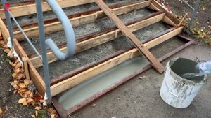Как отремонтировать (залить) ступени лестницы?
