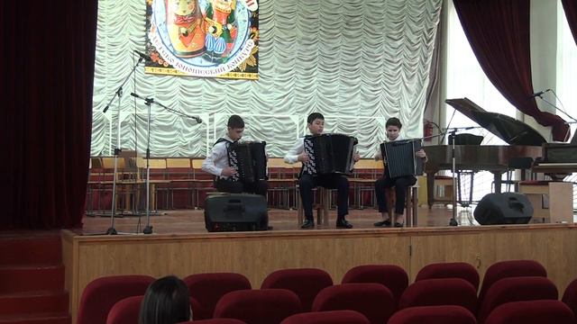 И.С. Бах Менуэт из сюиты h moll для флейты с оркестром, Переложение М.Имханицкого смотреть онлайн