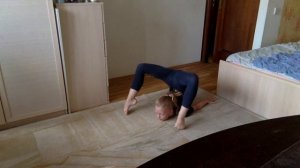 Упражнение: Паучок / Художественная гимнастика