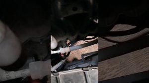 Замена генератора на Ford Fiesta 1.3 с климой.