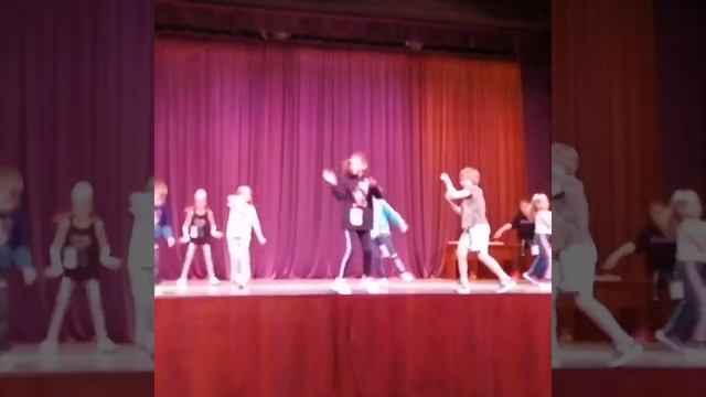 БАТЛ 1 НА 1 РЕУТОВ ШКОЛА ТАНЦЕВ DANCELABSTUDIO #HIPHOP #BREAKDANCE смотреть онлайн