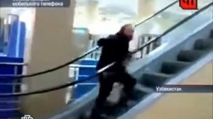 Впервые на эскалаторе.