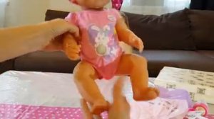 Распаковка куклы Бэби Борн и переноски-кенгуру. Baby born doll. Беби бон с аксессуарами видео.