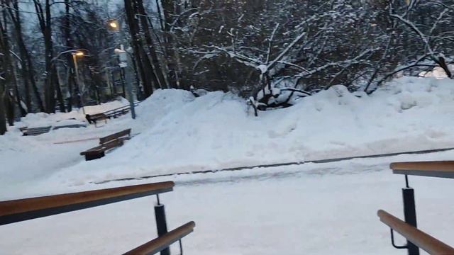 Прогулка от Ленинского проспекта на Воробьевы горы #МГУ#ленинскийпроспект#московскийспорт#лесфей