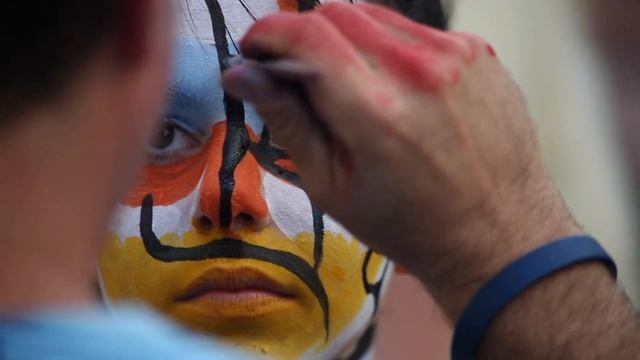 Museum Mile at Guggenheim Museum смотреть онлайн
