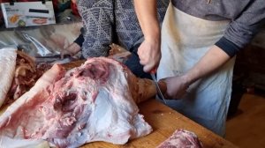 CHRISTMAS IN BUCOVINA: "Pig Slaughter" a Tradition Passed From Father to Son