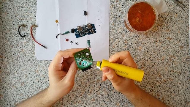 Как сделать Паяльник На аккумуляторе? ?Компактный и со стабилизацией напряжения ? Ссылки в описании