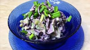 Очень простой в приготовлении и вкусный салат из красной капусты.