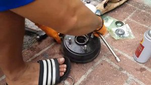 How to Replace Rear wheel Bearing Chevrolet Spark