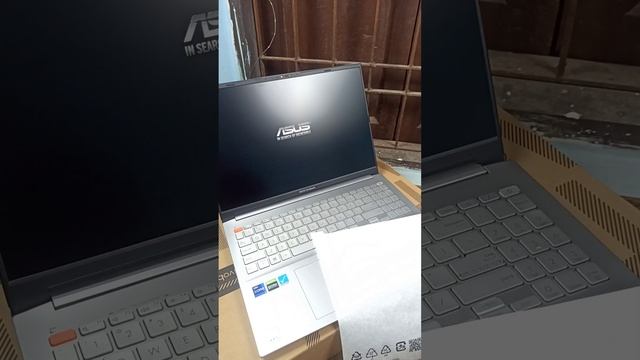 Asus Vivobook Pro 16 Unboxing