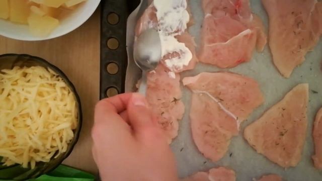 Грудка в шубке из ананасов. Вкуснейшее, полезнейшее блюдо. Блюдо, как в ресторане. смотреть онлайн