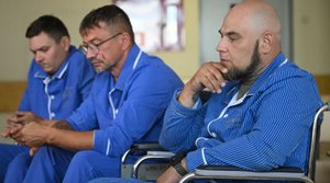 Опасная профессия: раненных в зоне СВО журналистов «Известий» наградили орденами Мужества