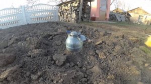 Укрываем молодой виноград на зиму