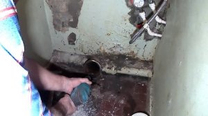 Режем чугунные трубы, разбиваем унитаз, устанавливаем новый унитаз. Крепление. Guru from the USSR