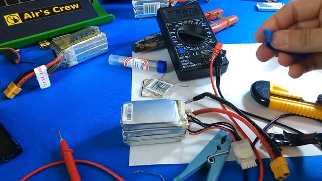 Ремонт LiPo батарей на коленке смотреть онлайн
