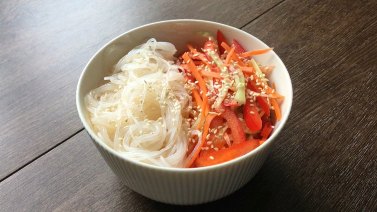 Фунчоза с овощами / Безглютеновые рецепты