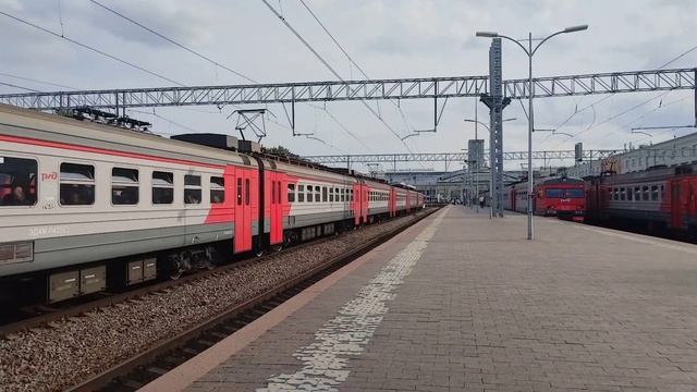 ЭД4М 0425 "Онега" сообщением Санкт-Петербург (Финляндский вокзал) - Мельничный ручей. смотреть онлайн