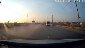 Астраханец заплатит штраф за выезд на разделительную полосу на Новом мосту