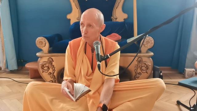 КРИШНА должен быть на первом месте. Кришна в ЦЕНТРЕ  Настройка на день  БАКГМ