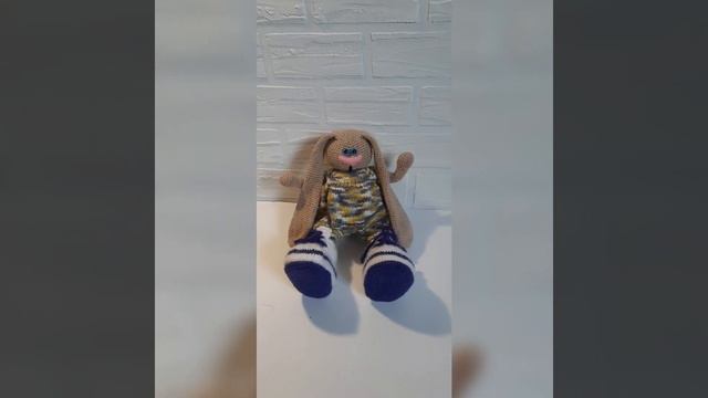 Заяц Большеножка