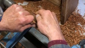 Richard Raffan turns two forest sheoak spatulas