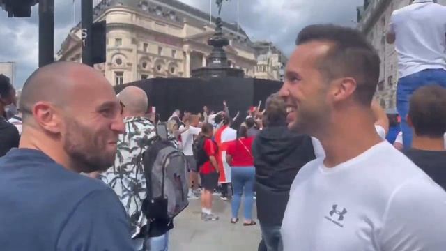 Andrew & Tristan Tate In England 2021 смотреть онлайн