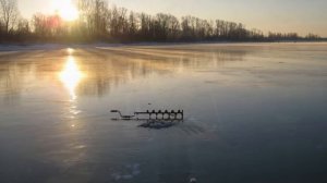 Хитрый способ быстро узнать есть ли рыба подо льдом!