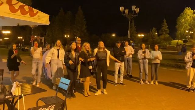 Уличный музыкант на Телецентре в Уфе