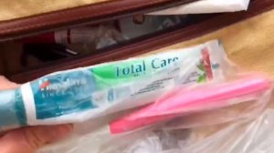 БОЛЬНИЧНЫЙ ВЛОГ/ЧЕМ КОРМЯТ В БОЛЬНИЦЕ?/РУМ ТУР ПО ПАЛАТЕ/ЧТО В МОЕЙ КОСМЕТИЧКЕ?ФЕВРАЛЬ 2019