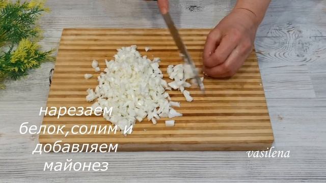 Такой САЛАТ МИМОЗА вы еще не пробовали.Как сделать САЛАТ МИМОЗА еще вкусней.Весенний салат.