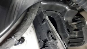 How to replace cabin filter - Vauxhall Vivaro 2016 2018 4K