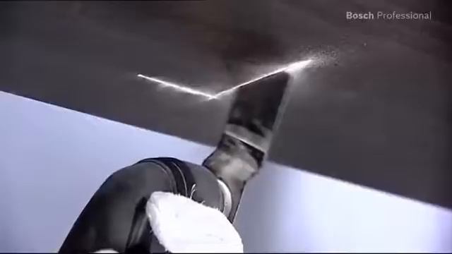 Аккумуляторный реноватор (многофункциональный инструмент) Bosch GOP 10,8 V-LI Professional смотреть онлайн