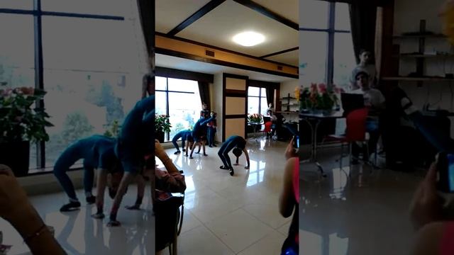 Мы в   Махачкале гимнасты с избербаша.рук. Ханум Магомедовна смотреть онлайн