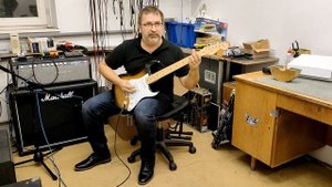 Dimarzio stratocaster pickup test, True Velvet and Richie Kotzen  replacement sets