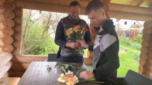 Мужчины- лучшие флористы!