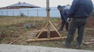 начинаем копать колодец установка оборудования для копки
