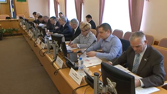 Госслужащие начинают с себя