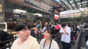 ПОЕЗДКА В ГОРОД ЧУНЦИН, КИТАЙ 🌆 Exploring a beautiful city CHONGQING 重庆 with ChaAnni 🇨🇳