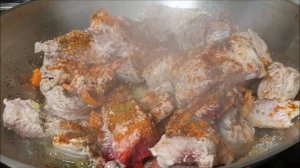 Свиные ребрышки с рисом и капустой